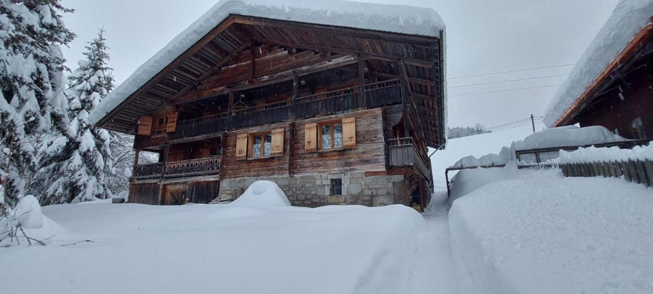 Charmieux Appartement En Chalet Typique Le Grand-Bornand Exterior foto